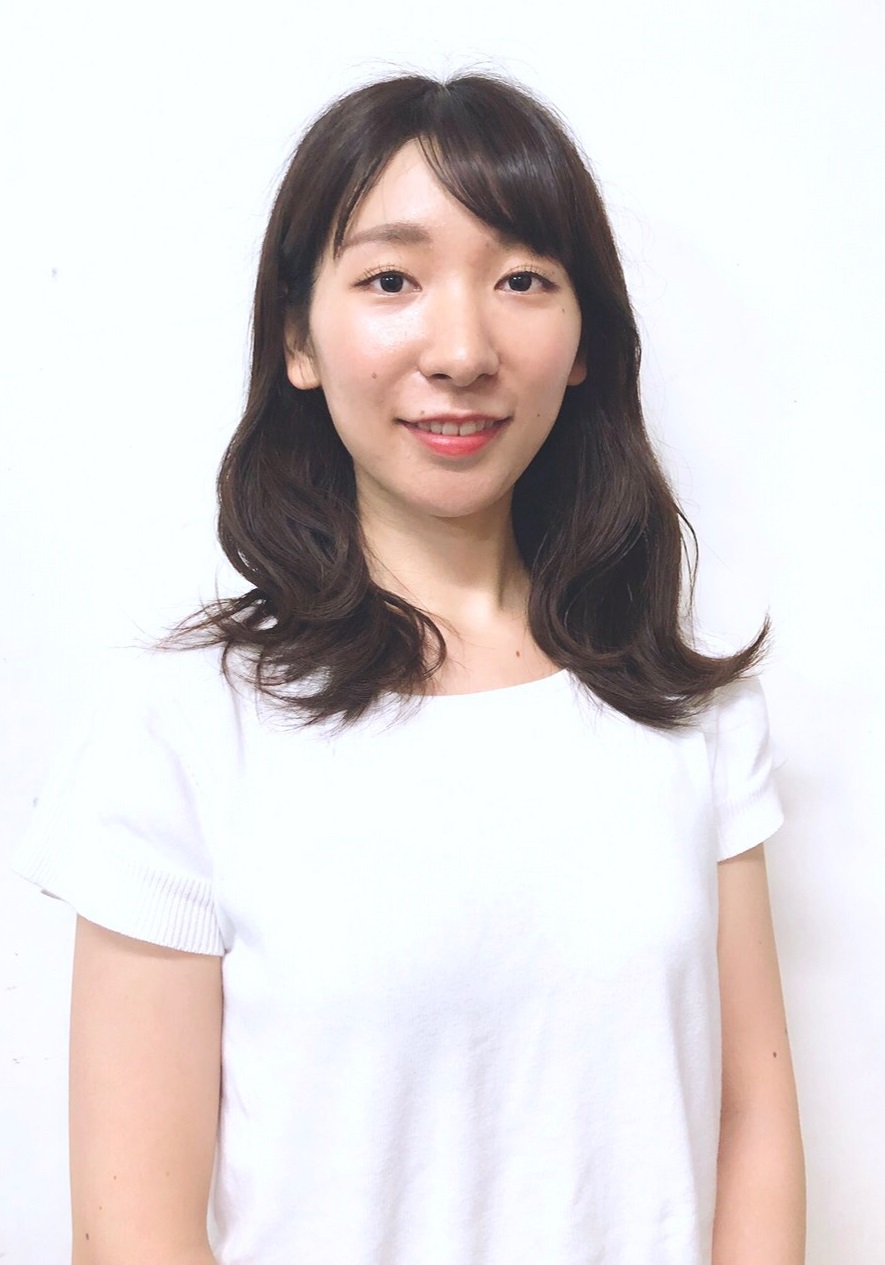 鈴木 里衣菜